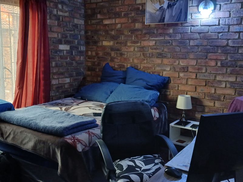 2 bedroom townhouse for sale in Elspark - Photo 4