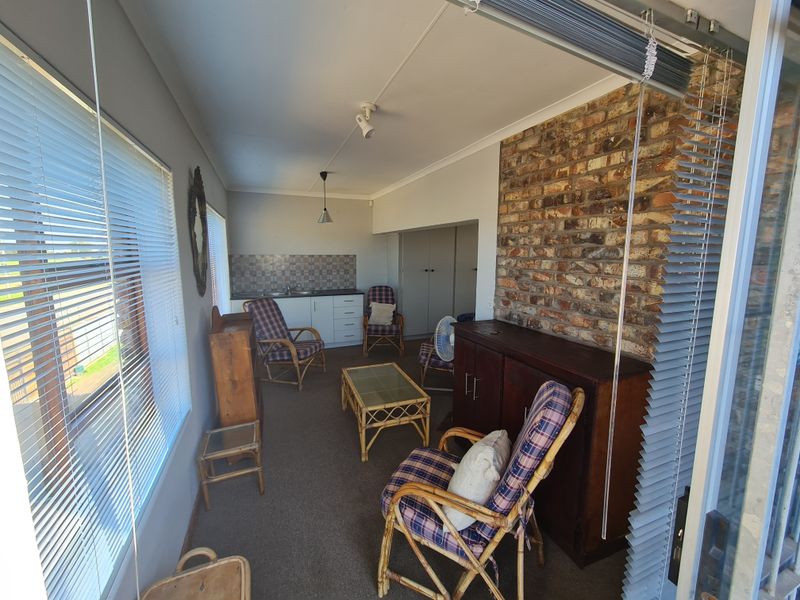 Exciting Opportunity to Own this Versatile Property in Wavecrest, Jeffreys Bay - Photo 4
