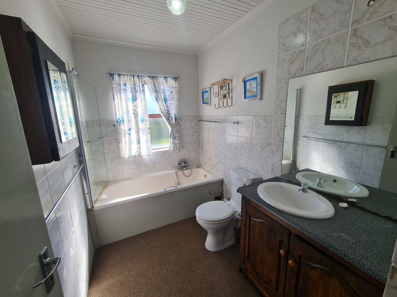 Exciting Opportunity to Own this Versatile Property in Wavecrest, Jeffreys Bay - Photo 10