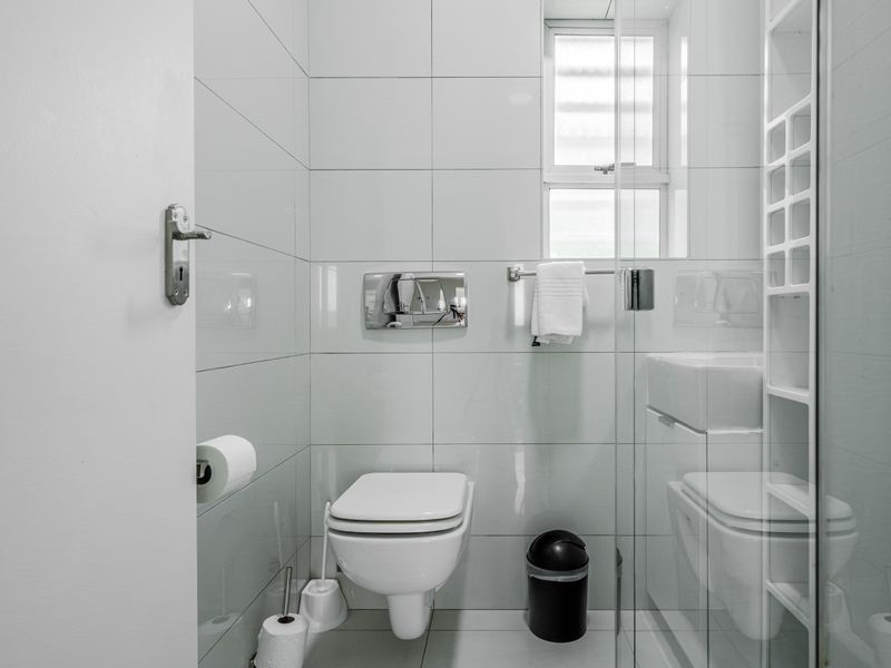 Modern 2-Bedroom Apartment in the Heart of Bo-Kaap - Photo 8
