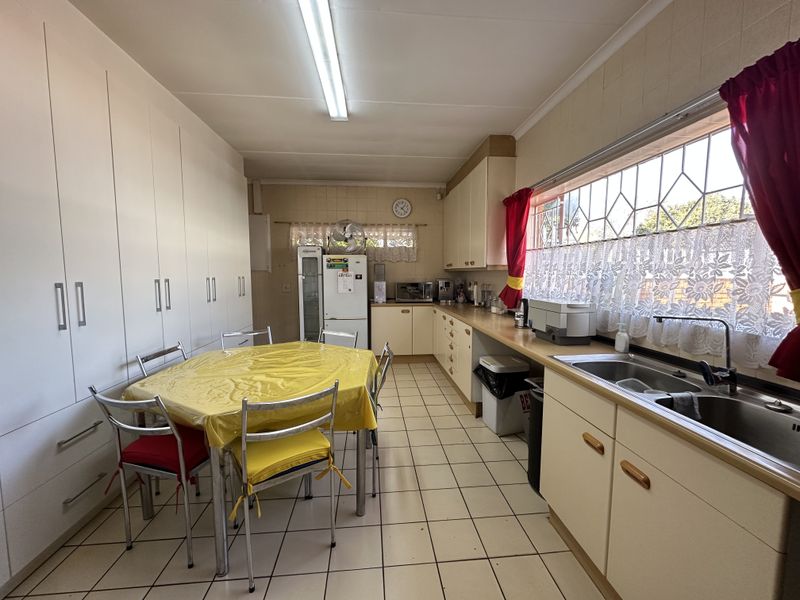 Prime Medical Practice Premises with Four Fully Equipped Surgeries - Photo 7