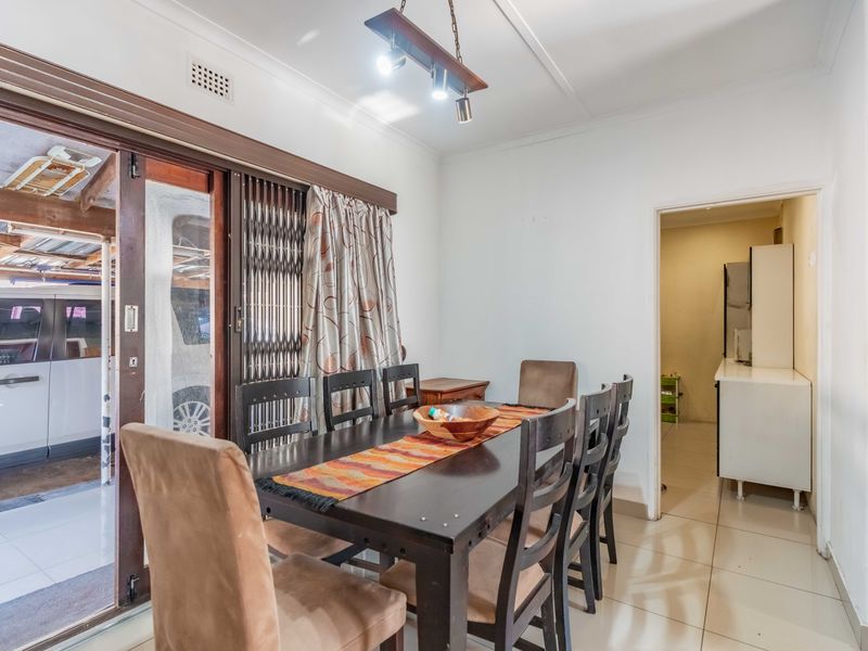 Stunning Family Home and Amazing Investment Opportunity - Photo 8