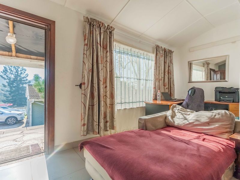 Stunning Family Home and Amazing Investment Opportunity - Photo 6
