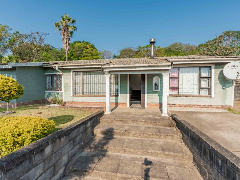 Stunning Family Home and Amazing Investment Opportunity - Photo 2