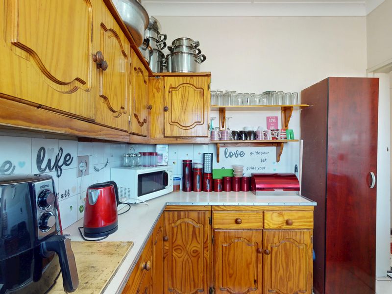 Spacious Apartment Living in the Heart of Marlands - Photo 5