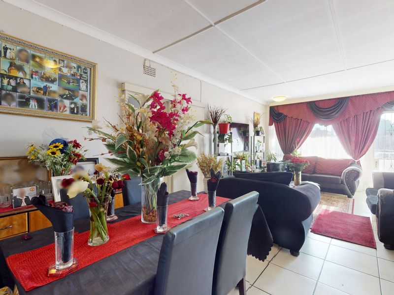 Spacious Apartment Living in the Heart of Marlands - Photo 2