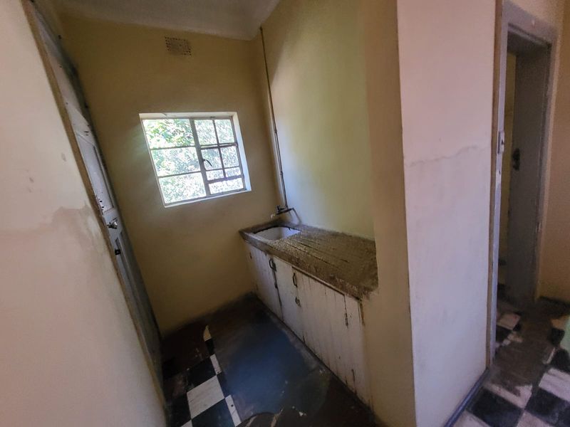 Investment Opportunity in Bertrams – 4 x Two-Bedroom Units + 4 Bachelors for Sale! - Photo 7