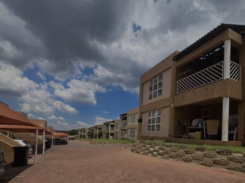 Comfortable & Secure Living in Club Tuscany, Mondeor For Sale - Photo 6
