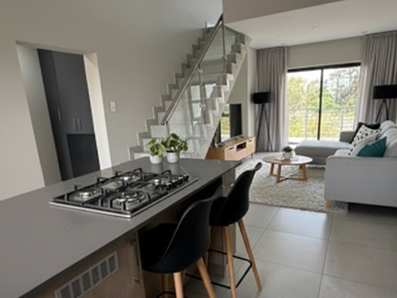 Luxury 3-Bed, 3-Bath Loft – Stunning Views & Prime Investment - Photo 2
