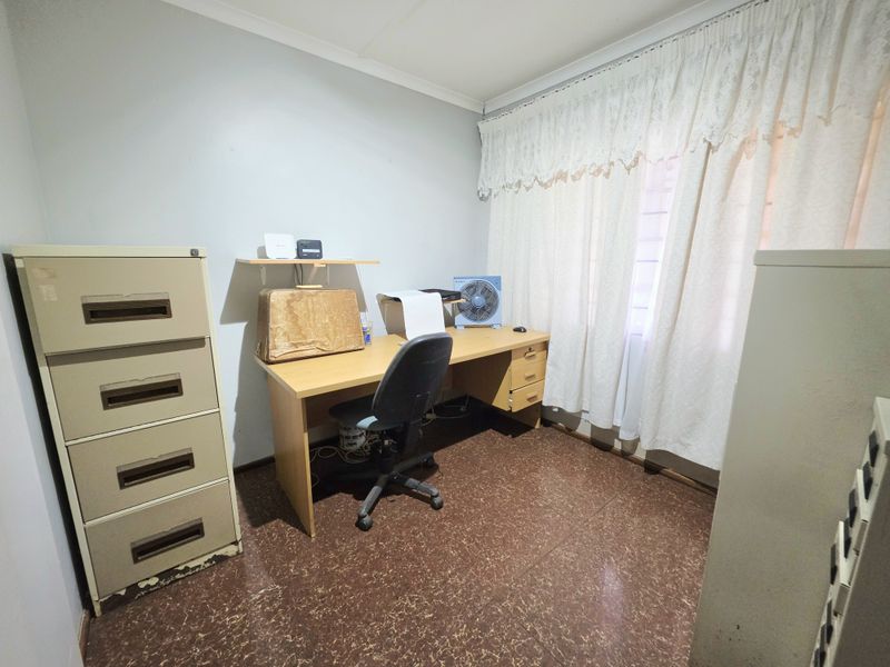 Spacious Family Home with Income Potential - Photo 10