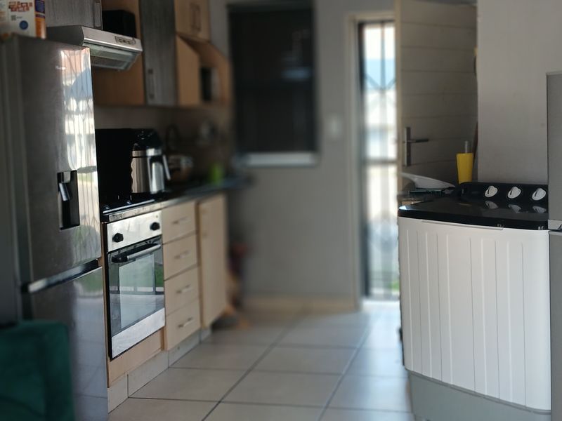 Modern 2 bedroom property for sale in The Stewards. - Photo 10