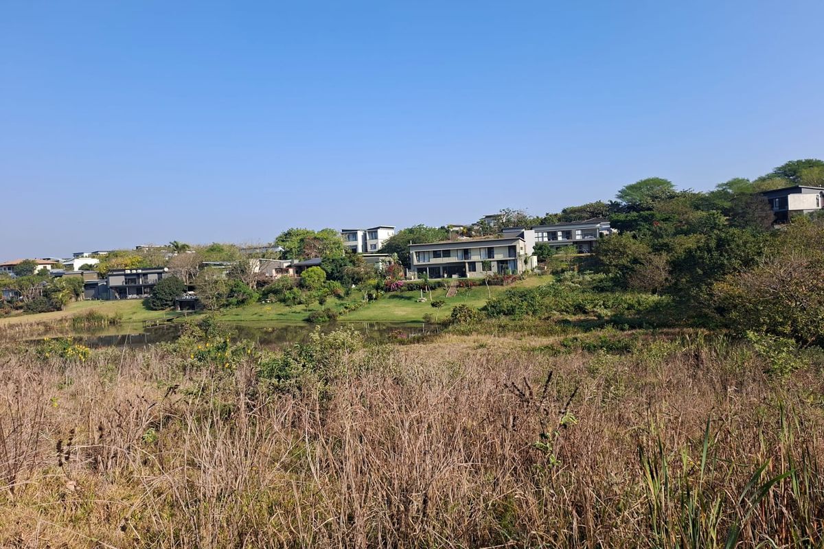 Opportunity in Palm Lakes Family Estate - Photo 3