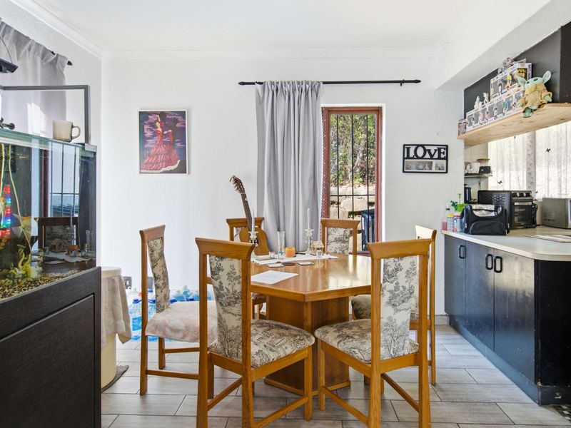 3 Bedroom House - Photo 9