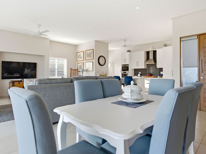 Luxury 3 Bedroom House for Sale in Renishaw Hills - Photo 9