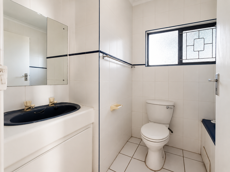 3 Bedroom Family Home with Flatlet 1 – Endless Potential! - Photo 9