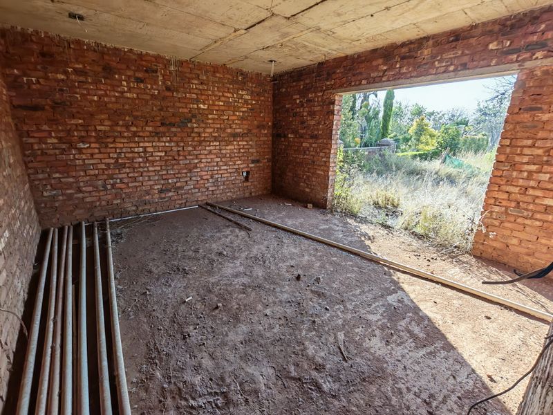A Masterpiece in the Making in Magaliesberg Country Estate - Photo 8