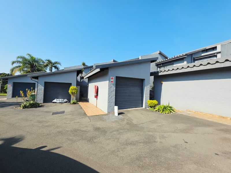 Move-In Ready 3 Bedroom Duplex with Private Pool - Photo 1