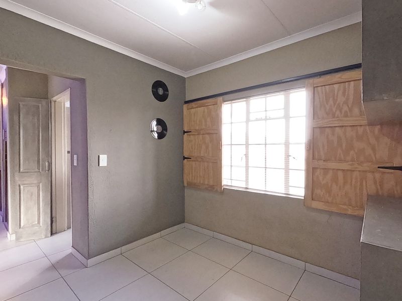 Secure, Stylish & Ready to Move In - Photo 9