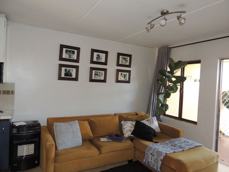 Your Own Private Garden. Your Own Peace of Mind. Welcome Home to Mondeor. - Photo 2