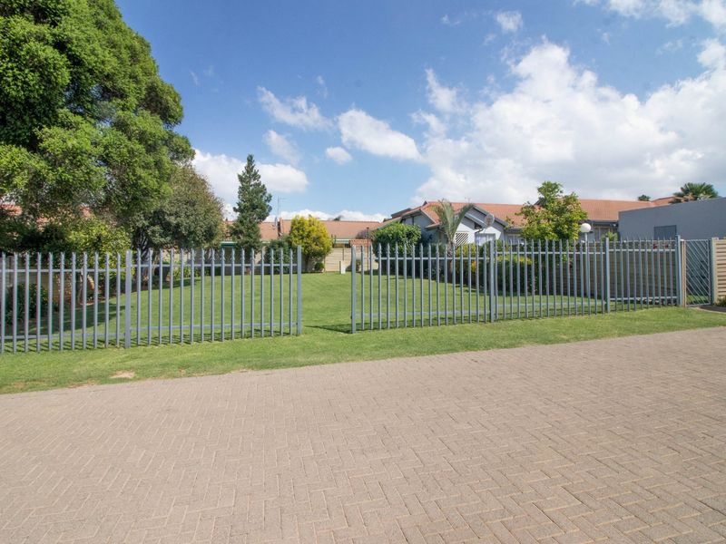 Three bedroomsimplex - Photo 2