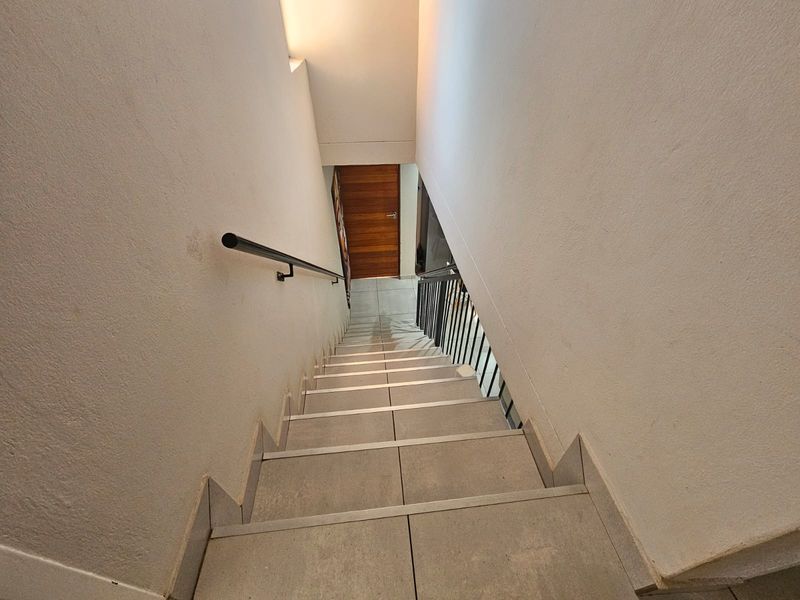 Modern 3-Bedroom Duplex in a Secure Theresapark Complex - Photo 8