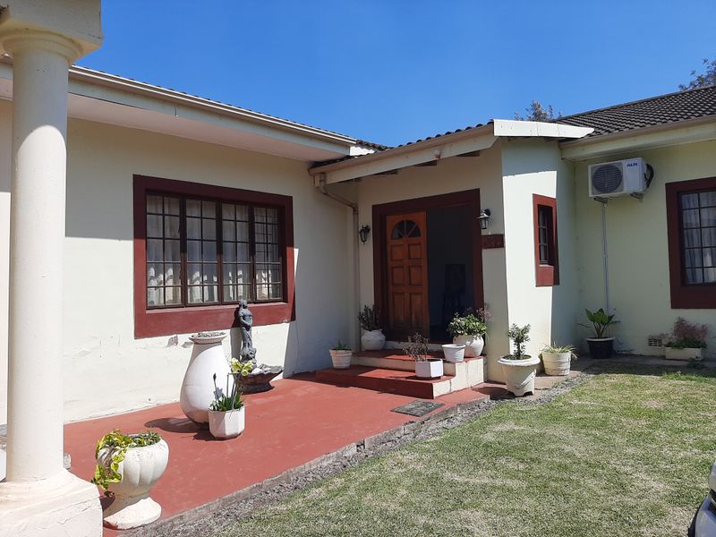 Country Living - Spacious Home - Photo 2