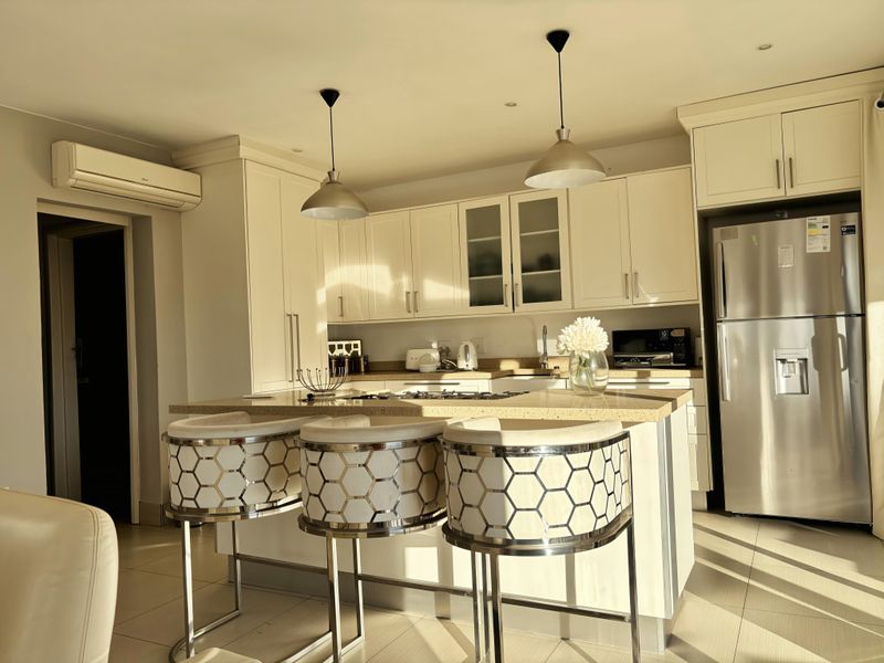 AFFORDABLE LUXURY ON THE WATERS- R2.8 Million in The Islands Estate - Photo 3