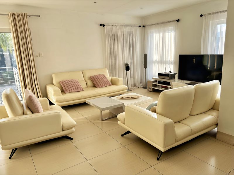 AFFORDABLE LUXURY ON THE WATERS- R2.8 Million in The Islands Estate - Photo 7