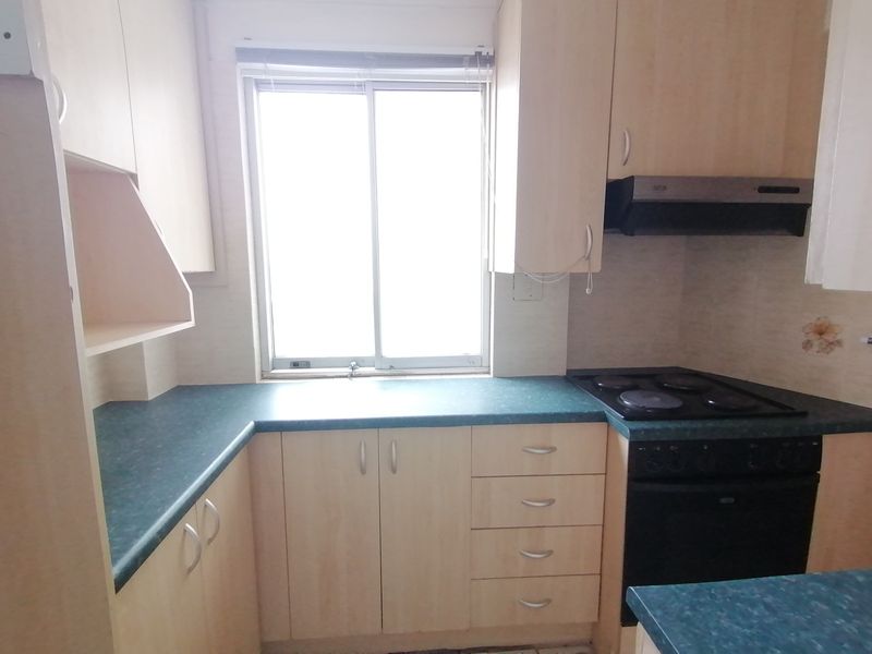 Apartment Rental Monthly In Gqeberha - Photo 3