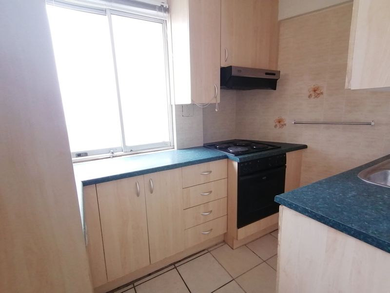Apartment Rental Monthly In Gqeberha - Photo 2