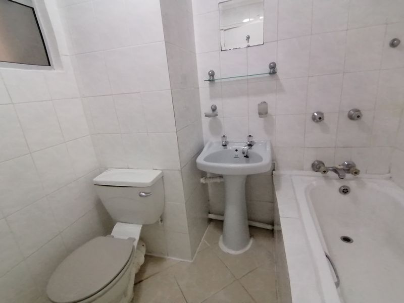 Apartment Rental Monthly In Gqeberha - Photo 5