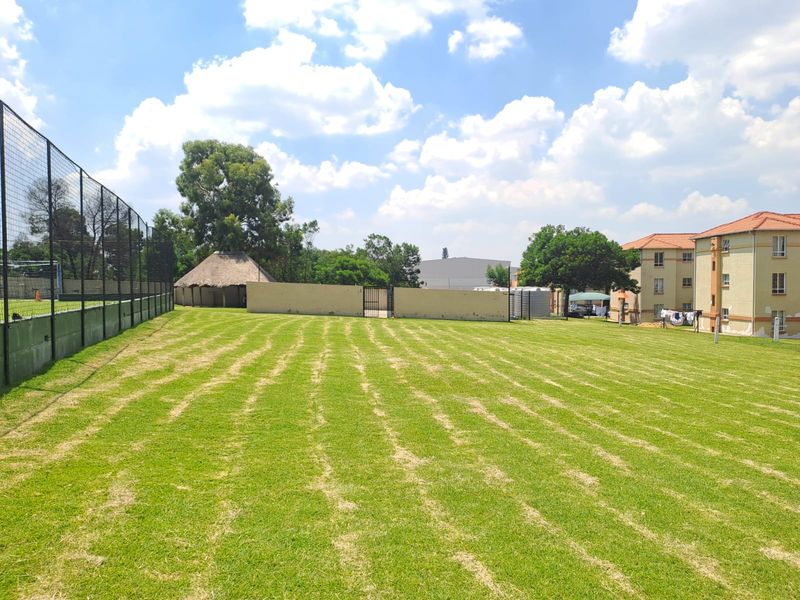 Community Living at its Finest- Safe with Lifestyle Amenities - Photo 4