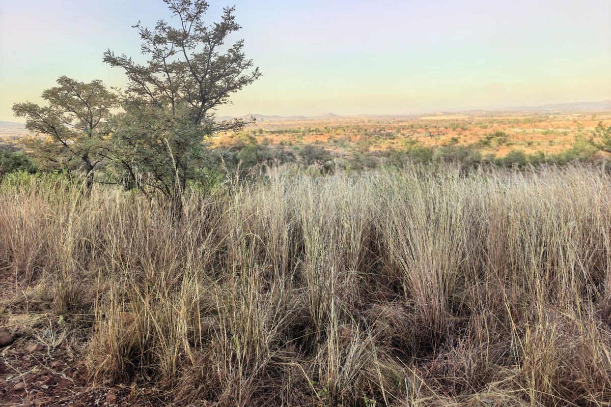 Prime 1131m2 vacant land for sale in Cashan, Rustenburg—ideal for your dream home! - Photo 2