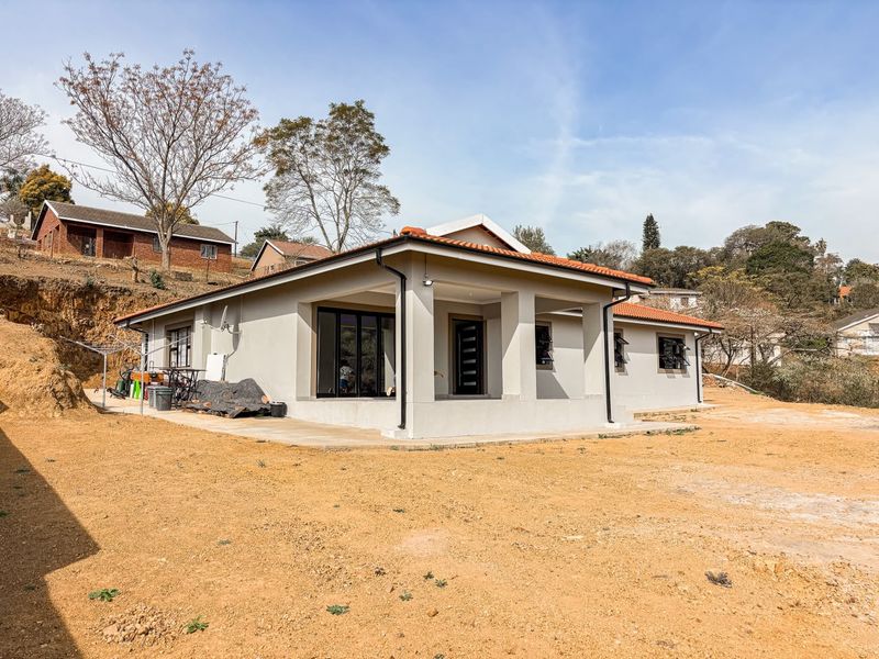 Modern Family Living with Endless Potential - Photo 3