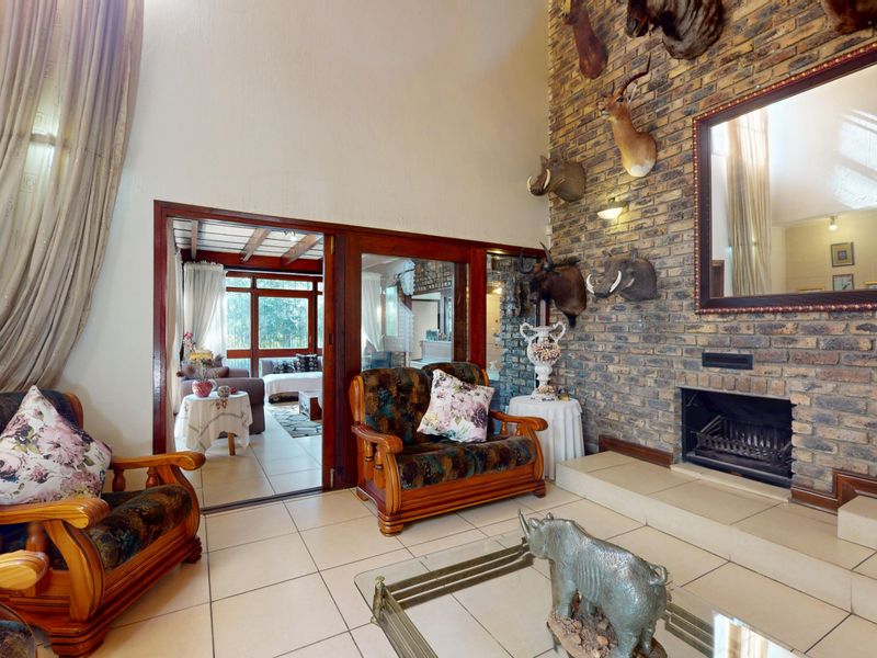 Live Luxury Non-Distressed Auction - Starting to bid from R1890,000,000-00! - Photo 6