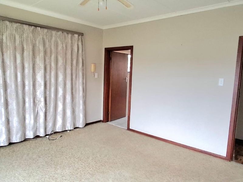 Spacious Family Home with Endless Potential in Willow Park - Photo 10