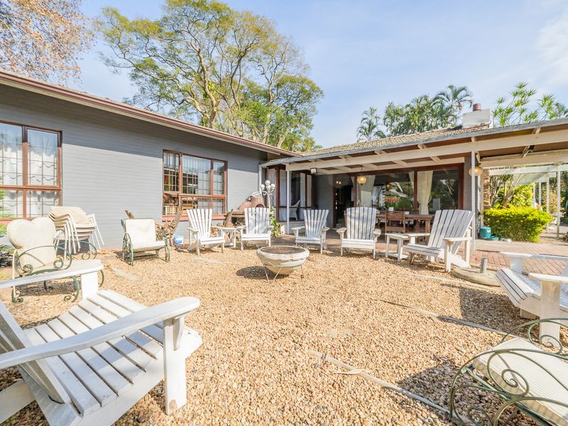 Modern Luxury Auction : Elegant residence with exceptional income potential - Photo 6