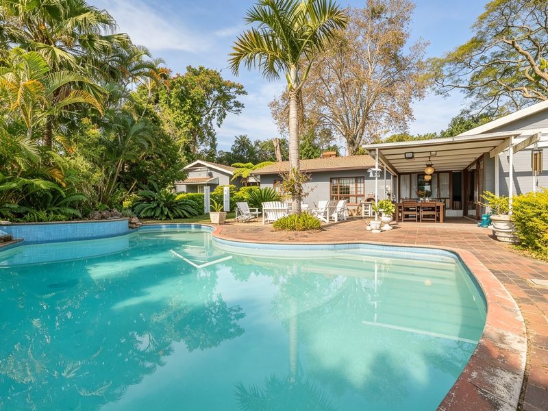 Modern Luxury Auction : Elegant residence with exceptional income potential - Photo 4