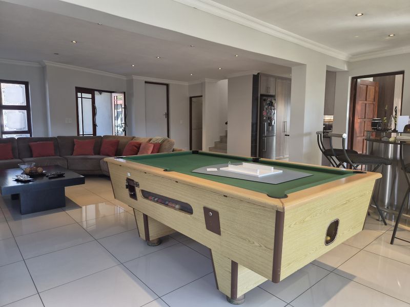 Secure Estate Living! Walk To Reddam! - Photo 6