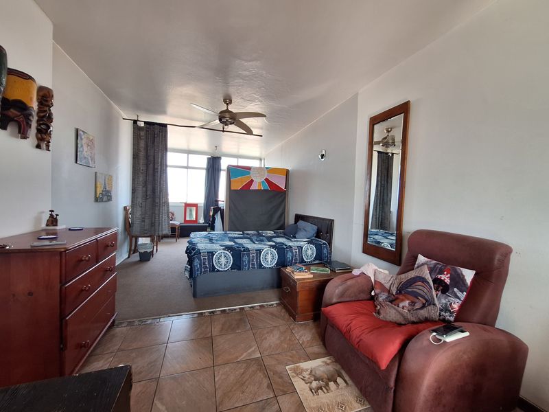 Flat For Sale In Durban - Photo 7