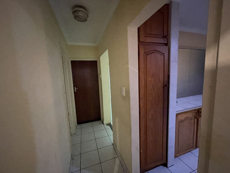 5 Bedroom House for Sale in Quigney - Photo 8