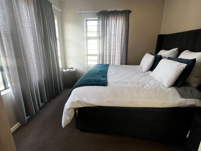 Modern & Secure 2-Bedroom Townhouse in a Well-Maintained Complex - Photo 9