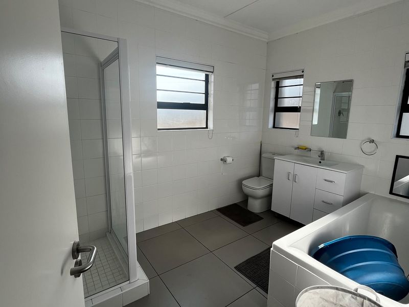 Modern & Secure 2-Bedroom Townhouse in a Well-Maintained Complex - Photo 3