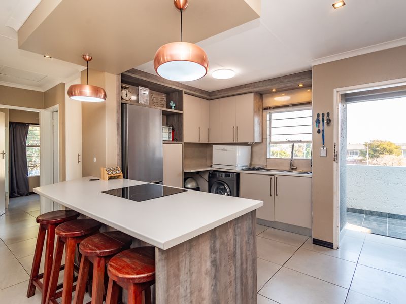 Modern Living in the Heart of Horison - Photo 2