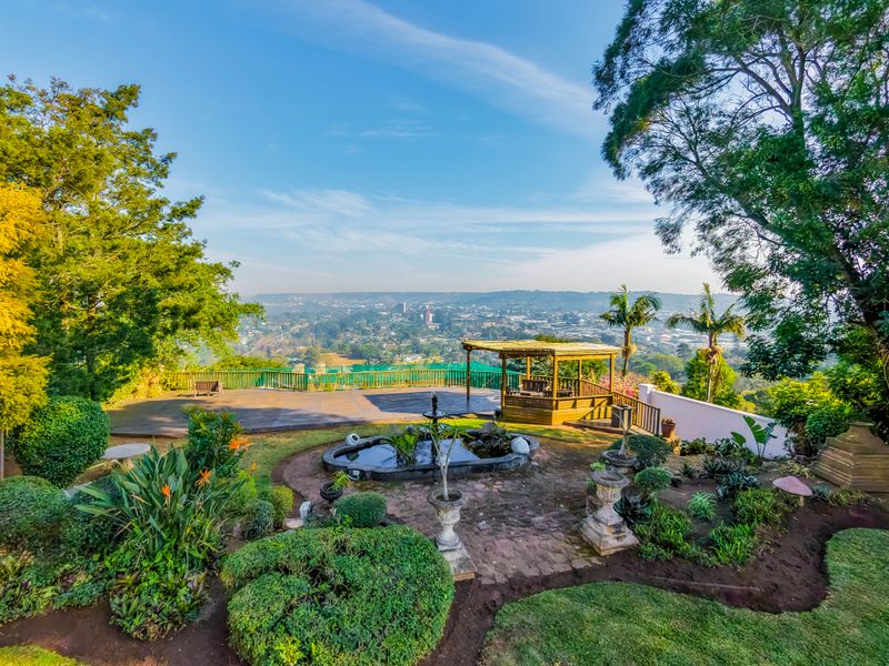Modern Luxury Auction : Timeless Architectural Classic: 5 bed Main House + 2 x 2 Bed Cottages - Photo 8