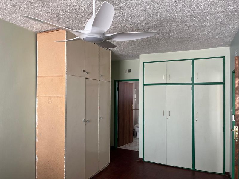 Charming & Secure 1-Bedroom Apartment | Prime Location - Photo 10