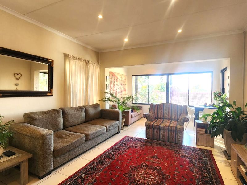 Your Own Private “Treehouse” Retreat! - Photo 3
