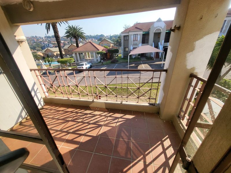 Move-In Ready 2-Bedroom Townhouse for Sale Oakdene - Photo 7