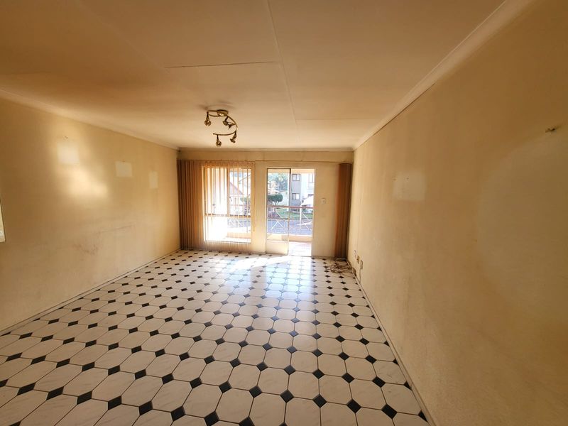 Move-In Ready 2-Bedroom Townhouse for Sale Oakdene - Photo 4