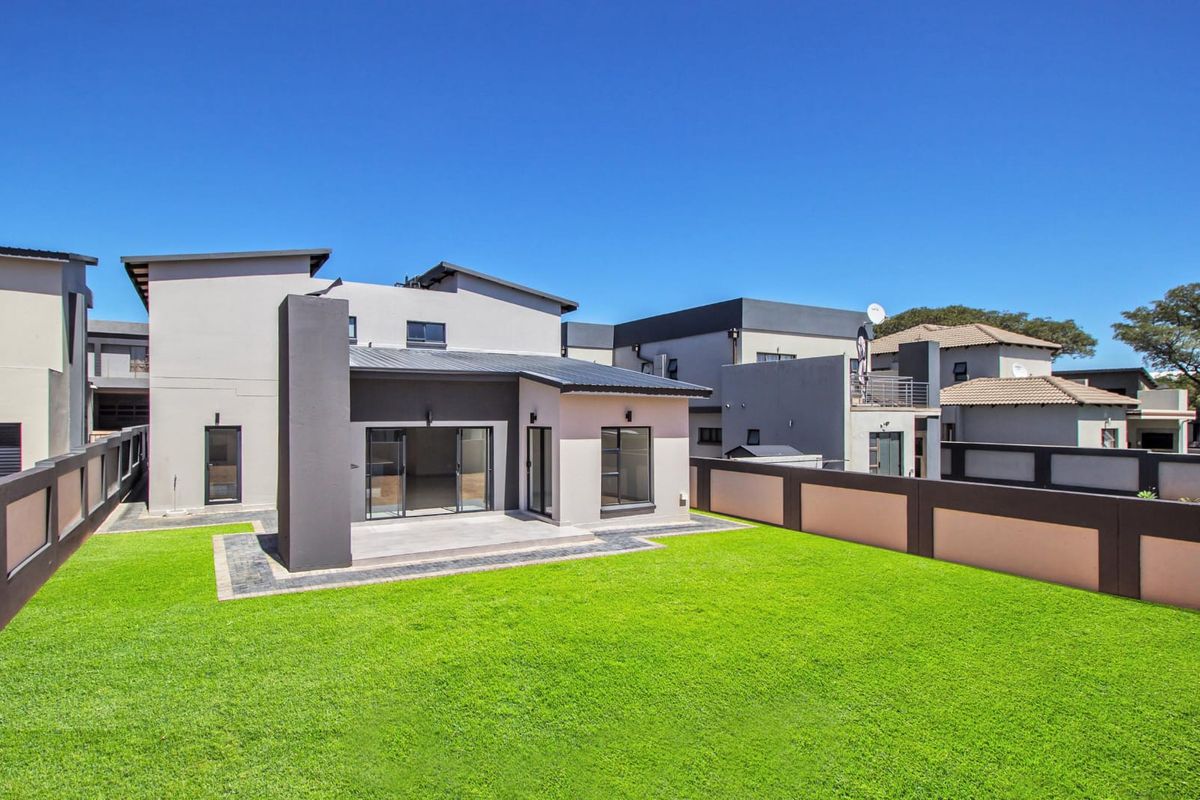 Modern 4-Bedroom Double-Storey Home in Roodepark Eco Estate - Photo 3